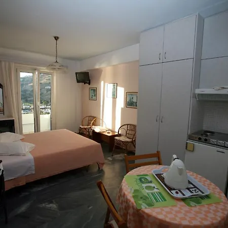 Meltemi Aparthotel *