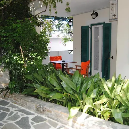 Meltemi Aparthotel Batsi (Andros)