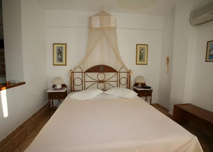 Aparthotel Meltemi Batsi