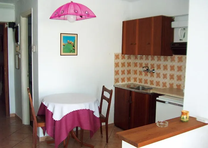 Aparthotel Meltemi *